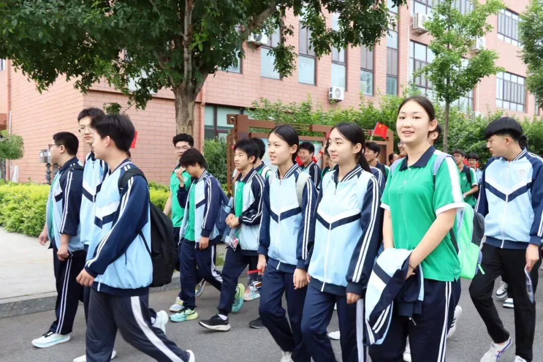 【全环境立德树人】新民·中考|笔锋逐梦行, 乘风跃龙门——2026龙口市新民学校加油!-第18张图片-四季读书网 【全环境立德树人】新民·中考|笔锋逐梦行, 乘风跃龙门——2026龙口市新民学校加油!-第18张图片-四季读书网