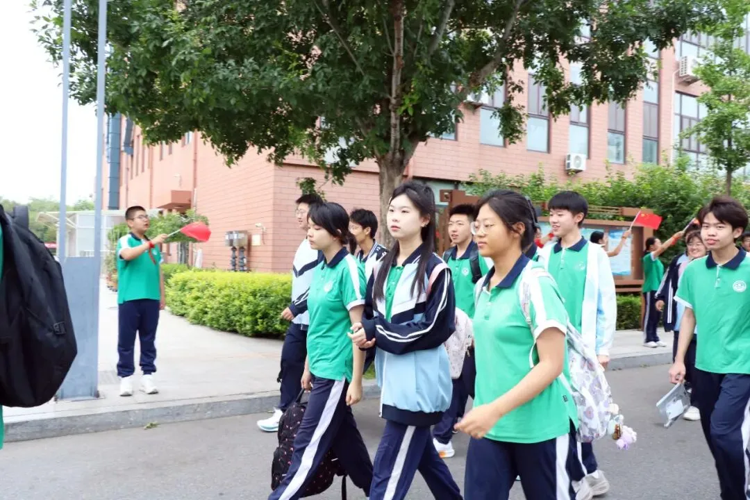 【全环境立德树人】新民·中考|笔锋逐梦行, 乘风跃龙门——2026龙口市新民学校加油!-第23张图片-四季读书网 【全环境立德树人】新民·中考|笔锋逐梦行, 乘风跃龙门——2026龙口市新民学校加油!-第23张图片-四季读书网