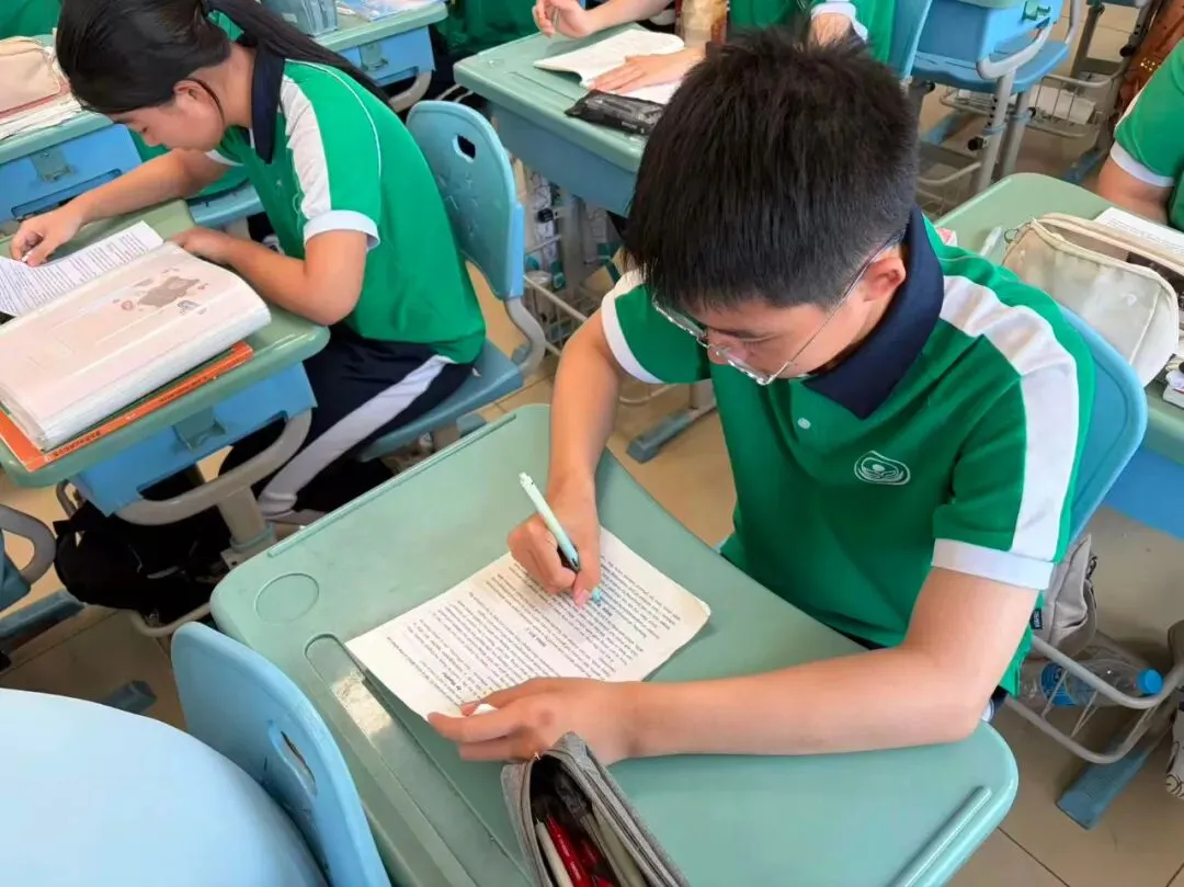 【全环境立德树人】新民·中考|笔锋逐梦行, 乘风跃龙门——2026龙口市新民学校加油!-第37张图片-四季读书网 【全环境立德树人】新民·中考|笔锋逐梦行, 乘风跃龙门——2026龙口市新民学校加油!-第37张图片-四季读书网