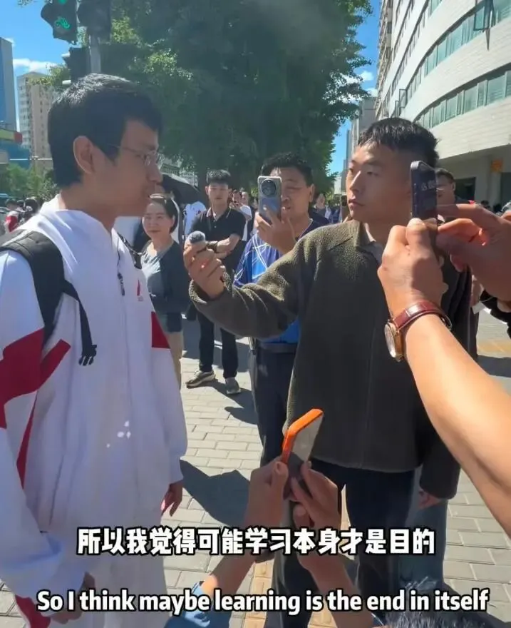 那年高考,我多订了几本试卷-第3张图片-四季读书网 那年高考,我多订了几本试卷-第3张图片-四季读书网