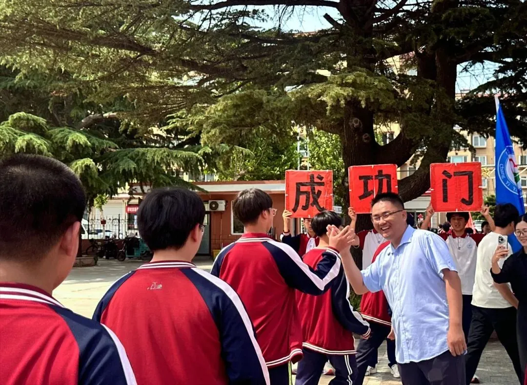 中考加油!潍坊中考首日直击→-第47张图片-四季读书网 中考加油!潍坊中考首日直击→-第47张图片-四季读书网