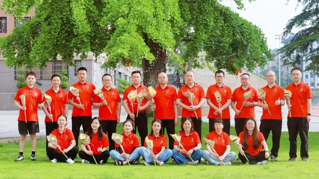中考首日丨愿少年 落笔生花 所愿皆得-第2张图片-四季读书网 中考首日丨愿少年 落笔生花 所愿皆得-第2张图片-四季读书网