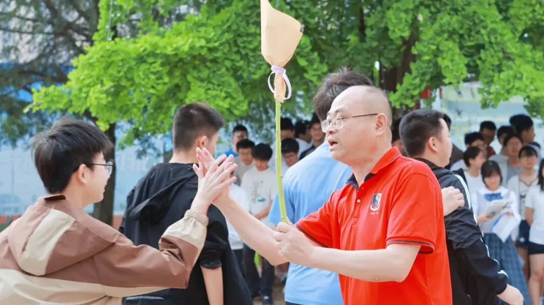 中考首日丨愿少年 落笔生花 所愿皆得-第11张图片-四季读书网 中考首日丨愿少年 落笔生花 所愿皆得-第11张图片-四季读书网