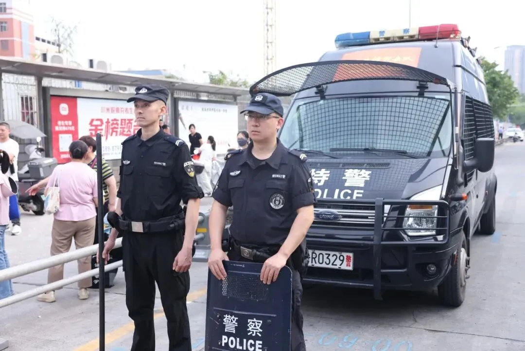 中考首日丨愿少年 落笔生花 所愿皆得-第13张图片-四季读书网 中考首日丨愿少年 落笔生花 所愿皆得-第13张图片-四季读书网
