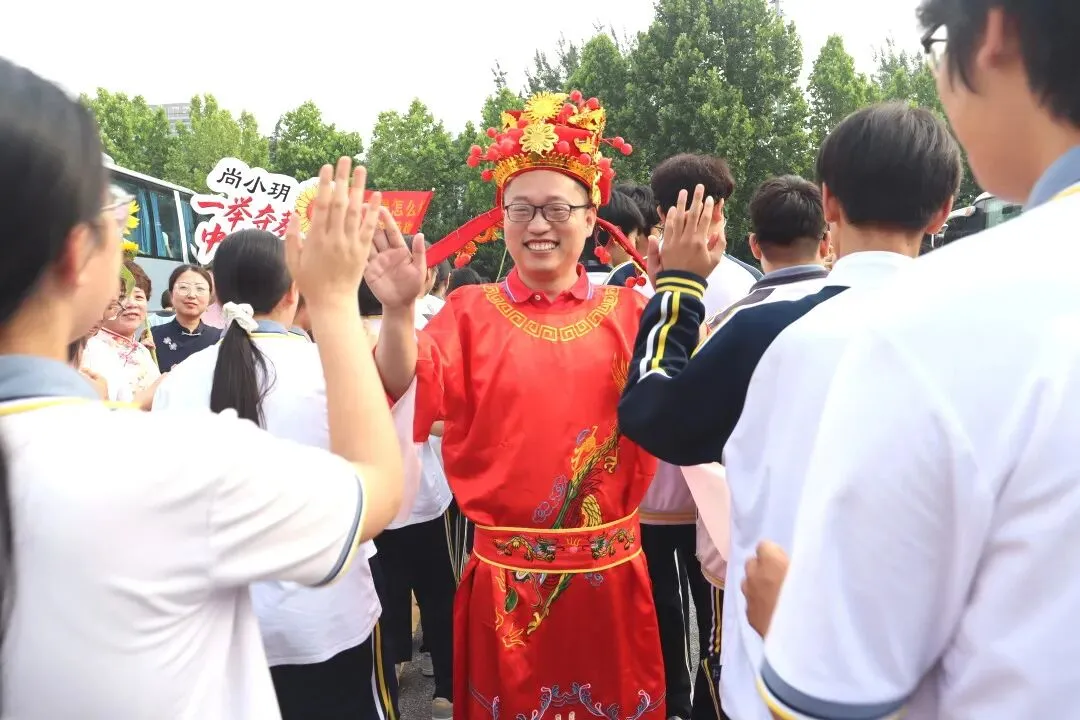 中考加油 | 奔赴盛夏考场,书写年少昂扬-第17张图片-四季读书网