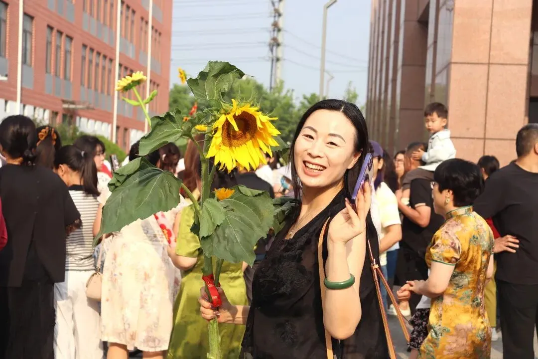 中考加油 | 奔赴盛夏考场,书写年少昂扬-第22张图片-四季读书网