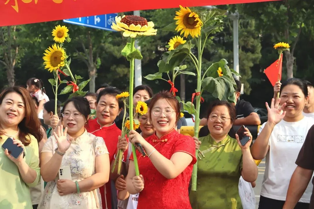 中考加油 | 奔赴盛夏考场,书写年少昂扬-第24张图片-四季读书网
