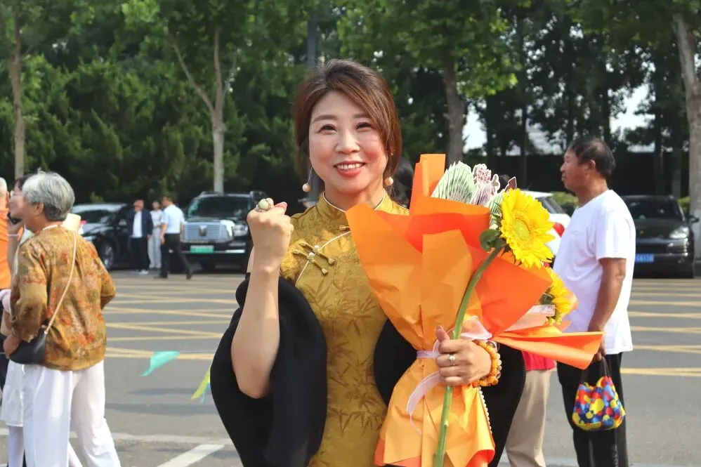 中考加油 | 奔赴盛夏考场,书写年少昂扬-第26张图片-四季读书网