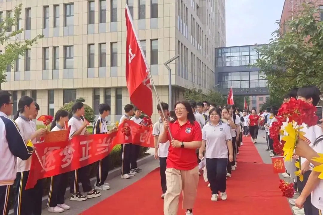 中考加油 | 奔赴盛夏考场,书写年少昂扬-第35张图片-四季读书网