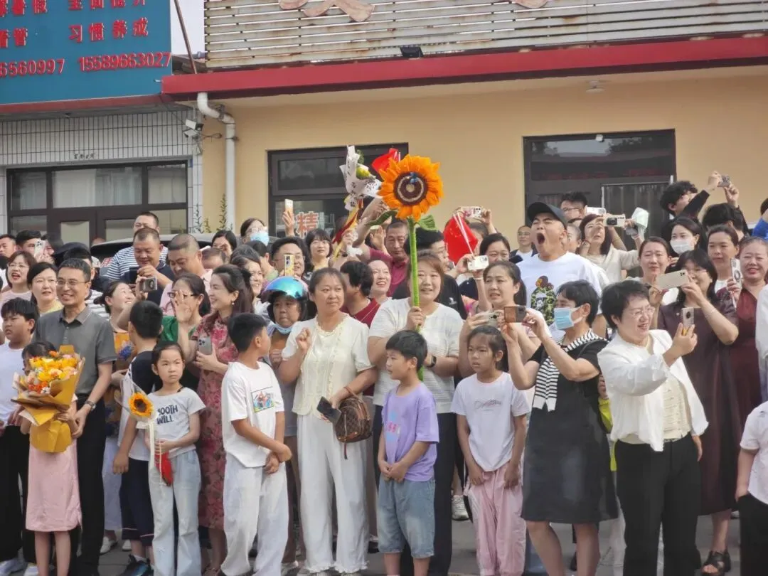 中考加油!潍坊中考首日直击→-第66张图片-四季读书网 中考加油!潍坊中考首日直击→-第66张图片-四季读书网