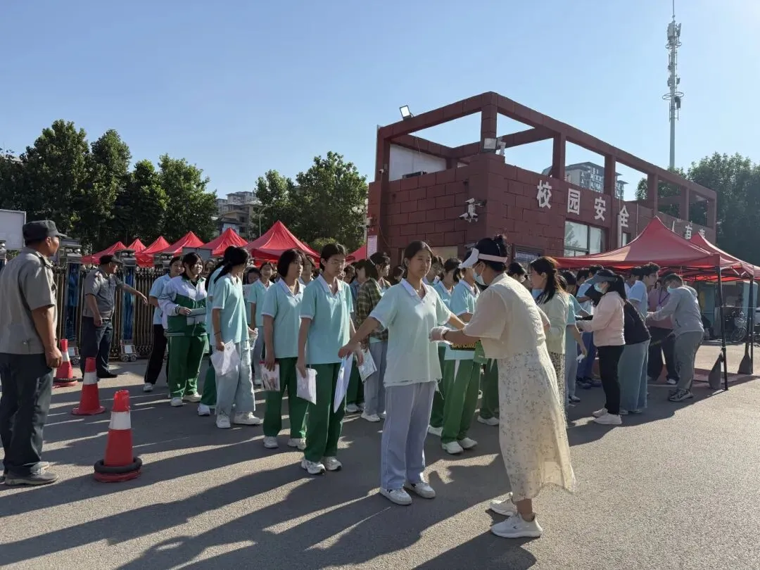 中考首日!加油,定陶少年!-第15张图片-四季读书网 中考首日!加油,定陶少年!-第15张图片-四季读书网