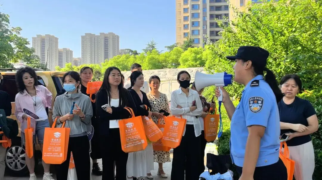 【护航中考】中考首日,巨野公安全力护航,助学子乘风破浪!-第36张图片-四季读书网 【护航中考】中考首日,巨野公安全力护航,助学子乘风破浪!-第36张图片-四季读书网