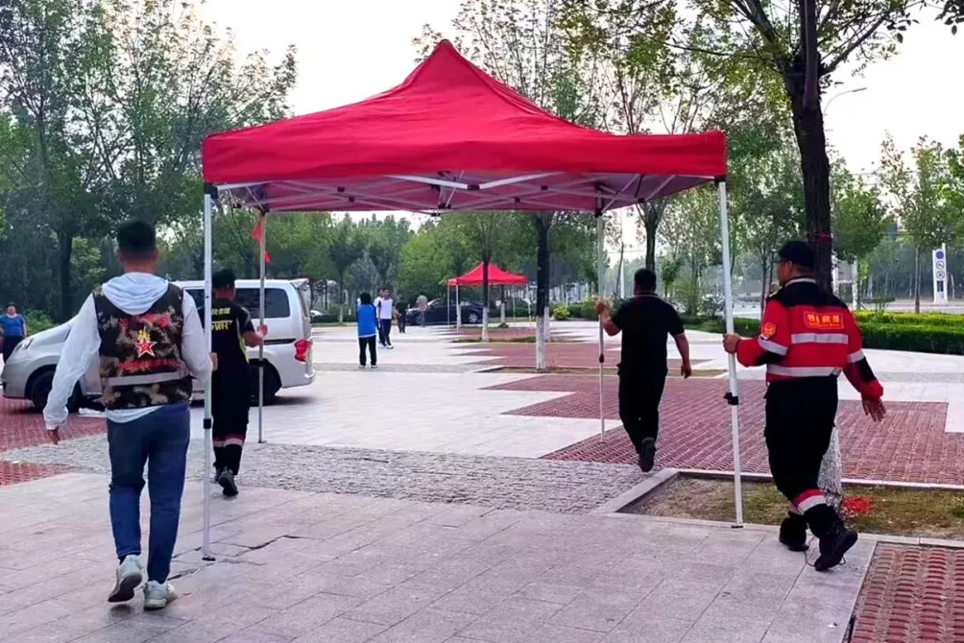 高考落幕,中考登场,河口志愿服务力量接续护航!-第11张图片-四季读书网 高考落幕,中考登场,河口志愿服务力量接续护航!-第11张图片-四季读书网