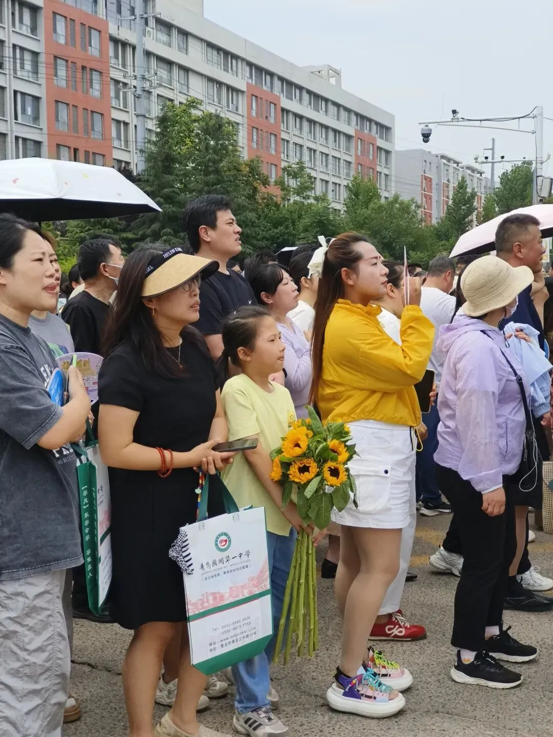 2026年中考今日拉开帷幕 胶州一万余名九年级考生逐梦考场-第8张图片-四季读书网 2026年中考今日拉开帷幕 胶州一万余名九年级考生逐梦考场-第8张图片-四季读书网