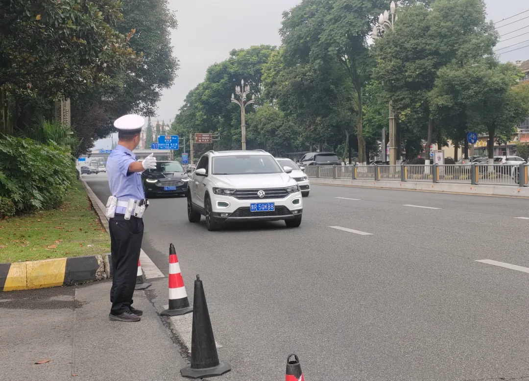 今天中考!3760名学子应试逐梦-第7张图片-四季读书网