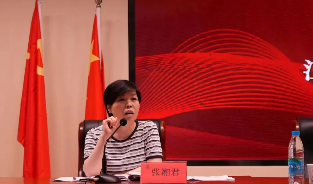 聚焦真题探路径,深耕课堂促成长——苏州高新区青年教师成长营(高中语文)研修活动-第5张图片-四季读书网