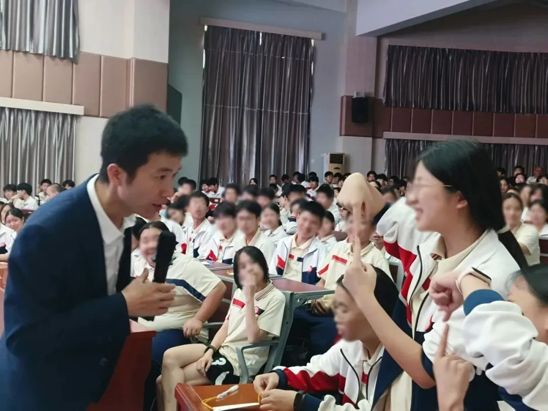 【未爱守护】两年暖心护航中考 心理辅导伴学子从容逐梦-第17张图片-四季读书网 【未爱守护】两年暖心护航中考 心理辅导伴学子从容逐梦-第17张图片-四季读书网