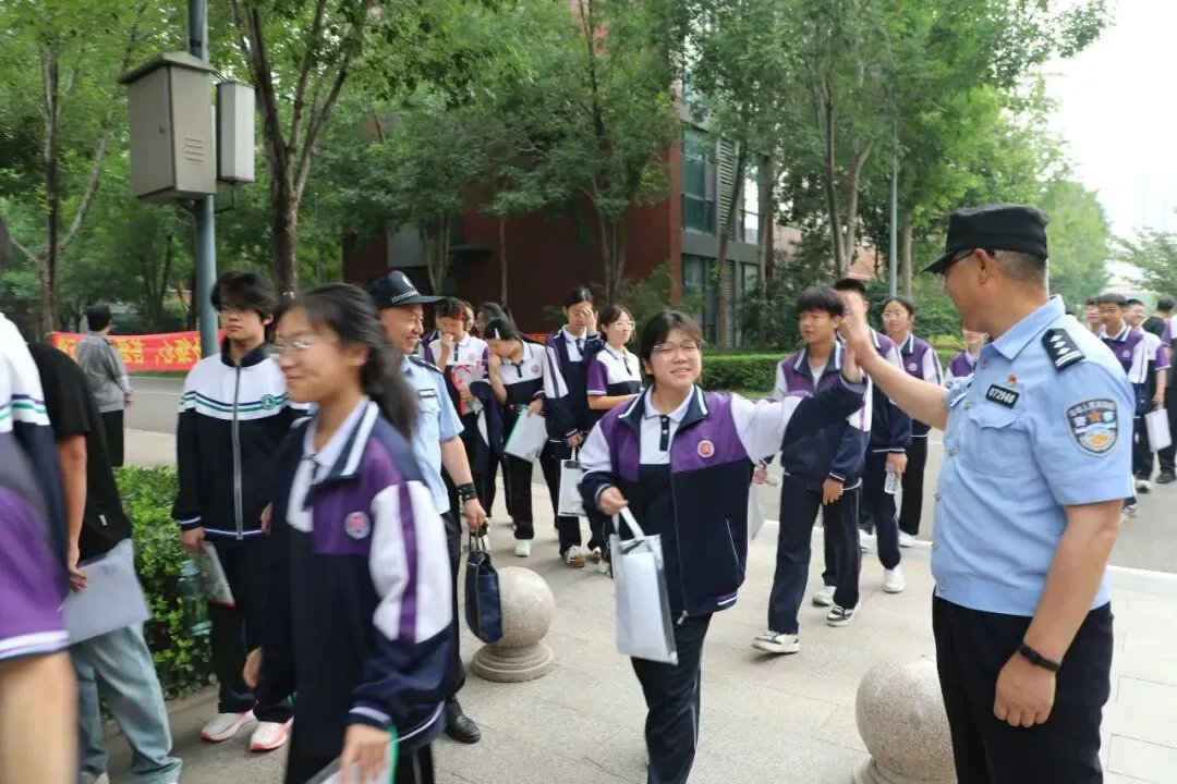 中考进行时!坊子公安全程在线护航!-第8张图片-四季读书网