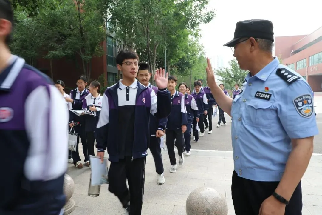 中考进行时!坊子公安全程在线护航!-第13张图片-四季读书网