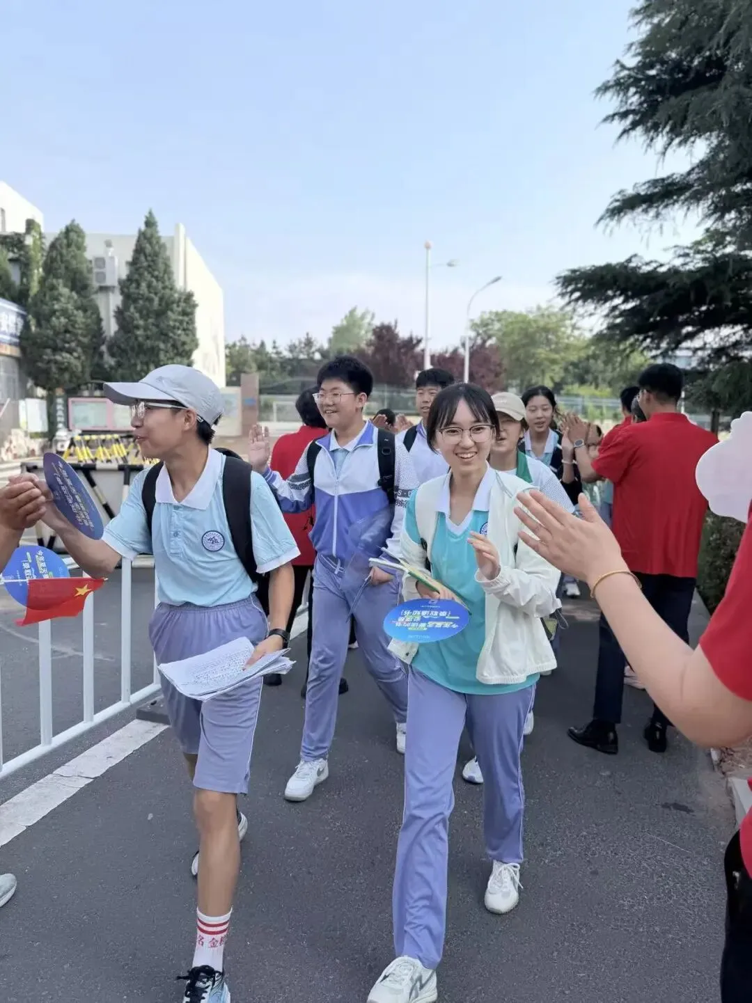 中考首日,爱意满程-第40张图片-四季读书网