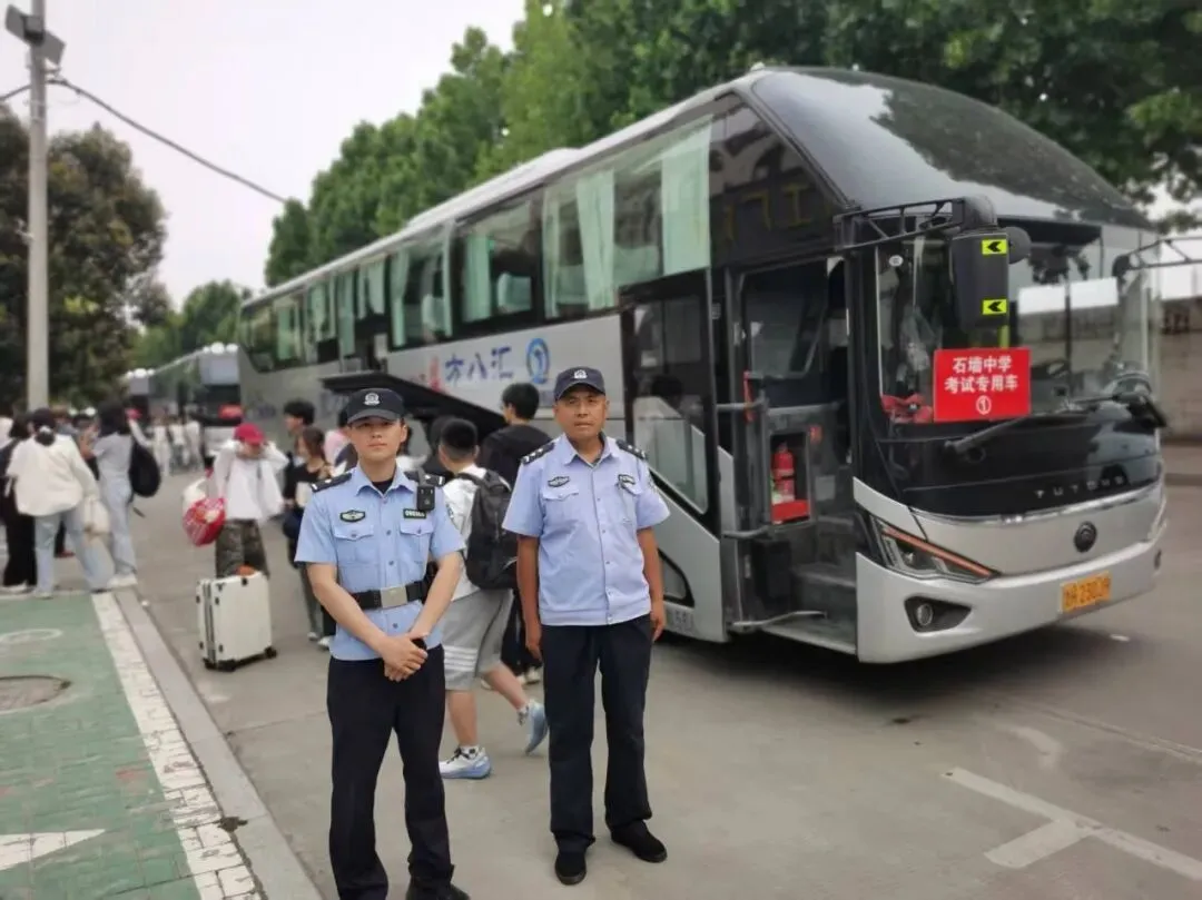 中考首日,邹城公安守护如约而至-第15张图片-四季读书网 中考首日,邹城公安守护如约而至-第15张图片-四季读书网