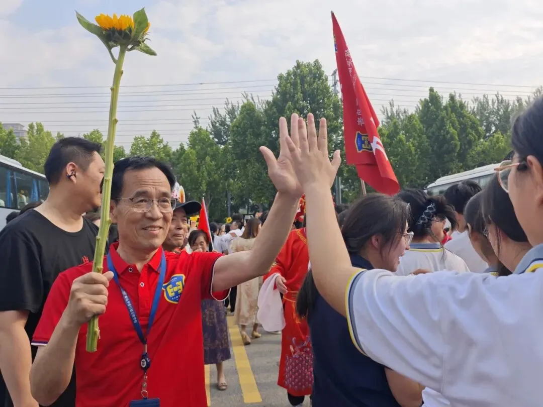 中考拍了拍你:这一次,换你上场��-第10张图片-四季读书网 中考拍了拍你:这一次,换你上场��-第10张图片-四季读书网