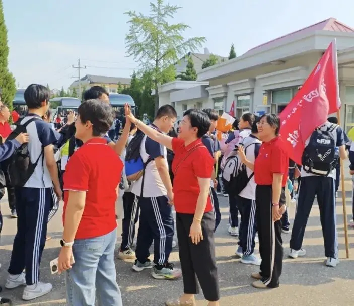 中考加油丨为青春交卷,为人生开卷!-第20张图片-四季读书网 中考加油丨为青春交卷,为人生开卷!-第20张图片-四季读书网