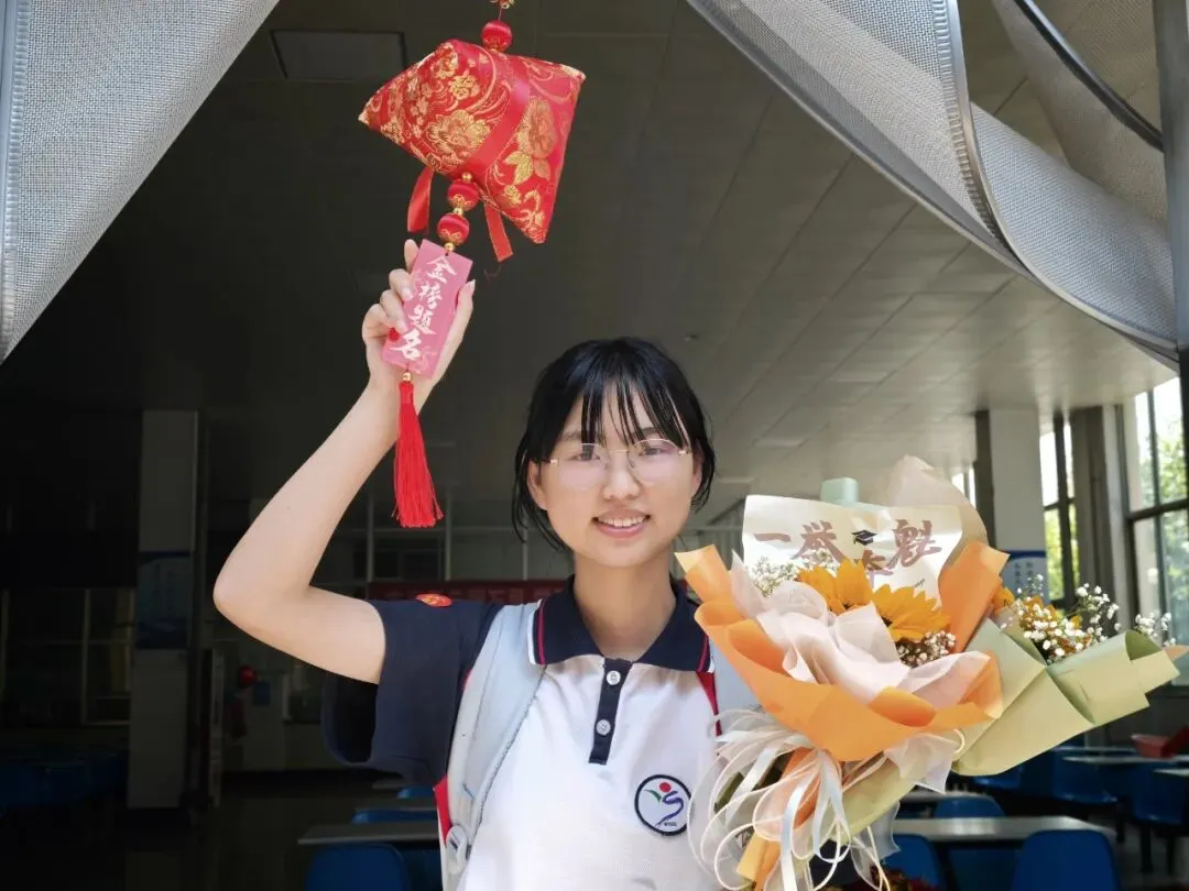 中考加油丨为青春交卷,为人生开卷!-第35张图片-四季读书网 中考加油丨为青春交卷,为人生开卷!-第35张图片-四季读书网