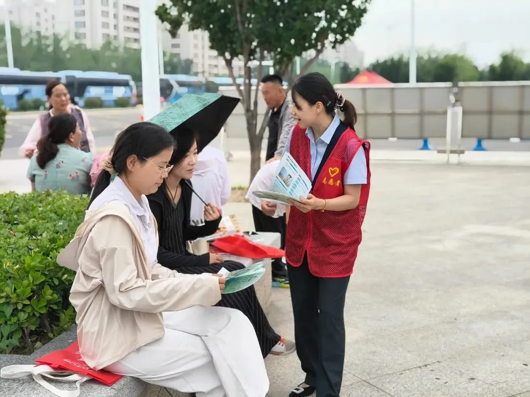 护航中考 志愿同行!东营莱商村镇银行志愿服务为青春追梦保驾护航-第26张图片-四季读书网 护航中考 志愿同行!东营莱商村镇银行志愿服务为青春追梦保驾护航-第26张图片-四季读书网