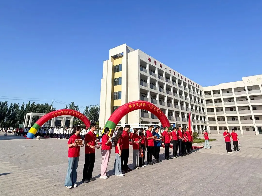 逐梦出征 ,决胜中考|鄄城县翰林实验学校中考送考仪式-第10张图片-四季读书网