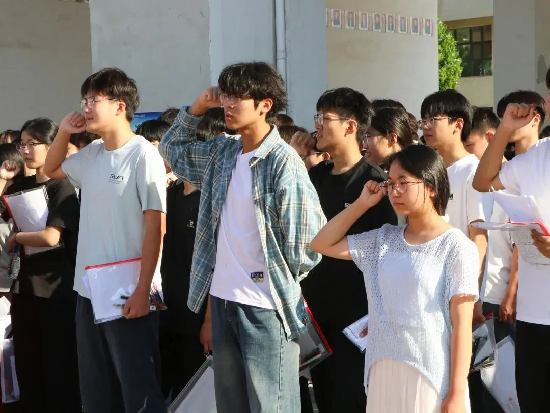 逐梦出征 ,决胜中考|鄄城县翰林实验学校中考送考仪式-第14张图片-四季读书网