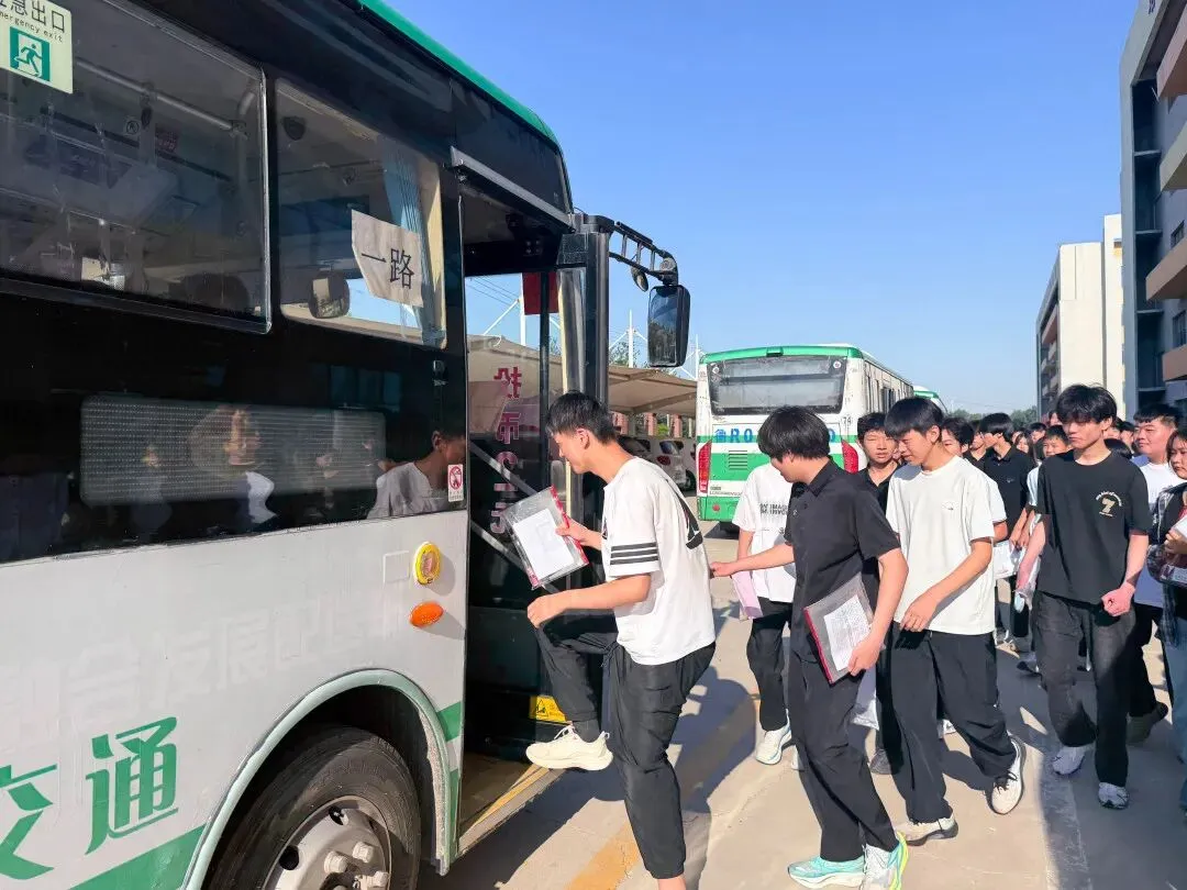 逐梦出征 ,决胜中考|鄄城县翰林实验学校中考送考仪式-第35张图片-四季读书网