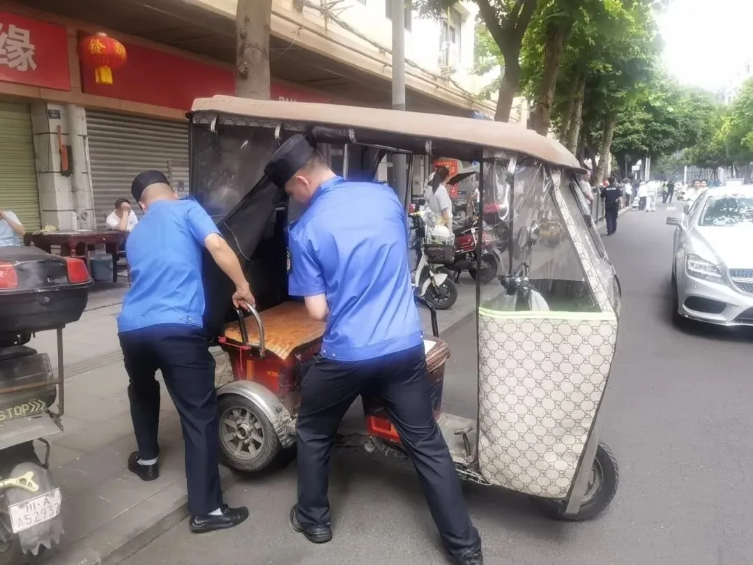 三大行动,全程守护!牛市口街道交出中考保障“暖心答卷”-第4张图片-四季读书网 三大行动,全程守护!牛市口街道交出中考保障“暖心答卷”-第4张图片-四季读书网