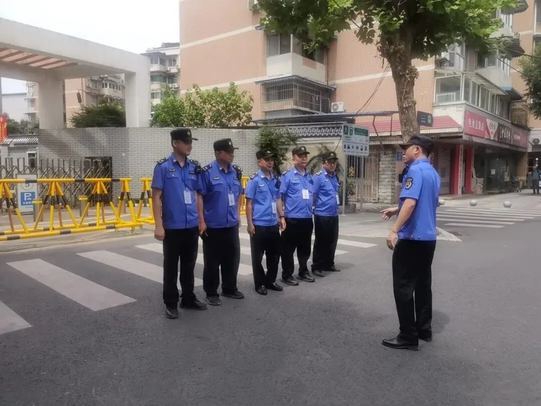 三大行动,全程守护!牛市口街道交出中考保障“暖心答卷”-第5张图片-四季读书网 三大行动,全程守护!牛市口街道交出中考保障“暖心答卷”-第5张图片-四季读书网