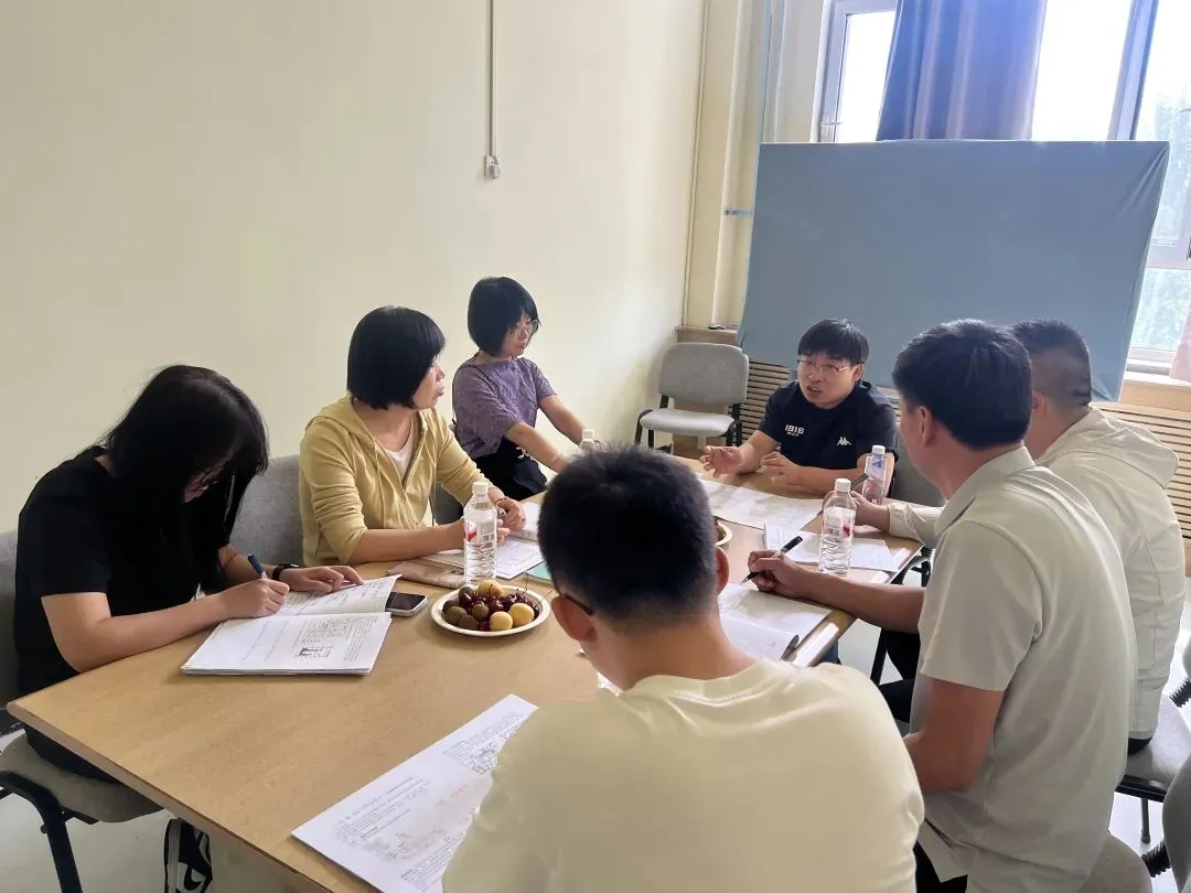 把脉中考精准施策 吸纳良策聚力冲刺——青山区第九中学开展专项教研活动-第24张图片-四季读书网 把脉中考精准施策 吸纳良策聚力冲刺——青山区第九中学开展专项教研活动-第24张图片-四季读书网