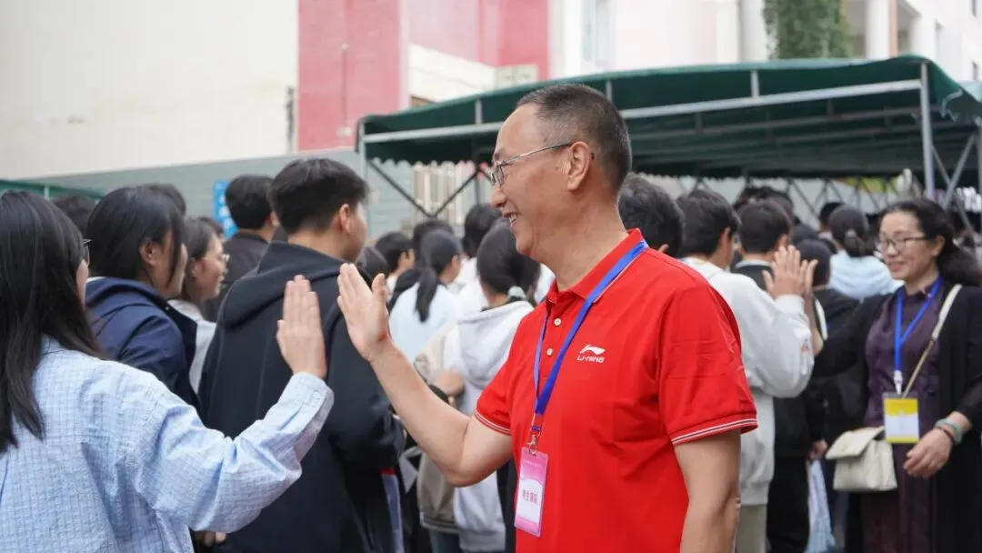 中考开考!汉源2700余名学子提笔逐梦-第5张图片-四季读书网