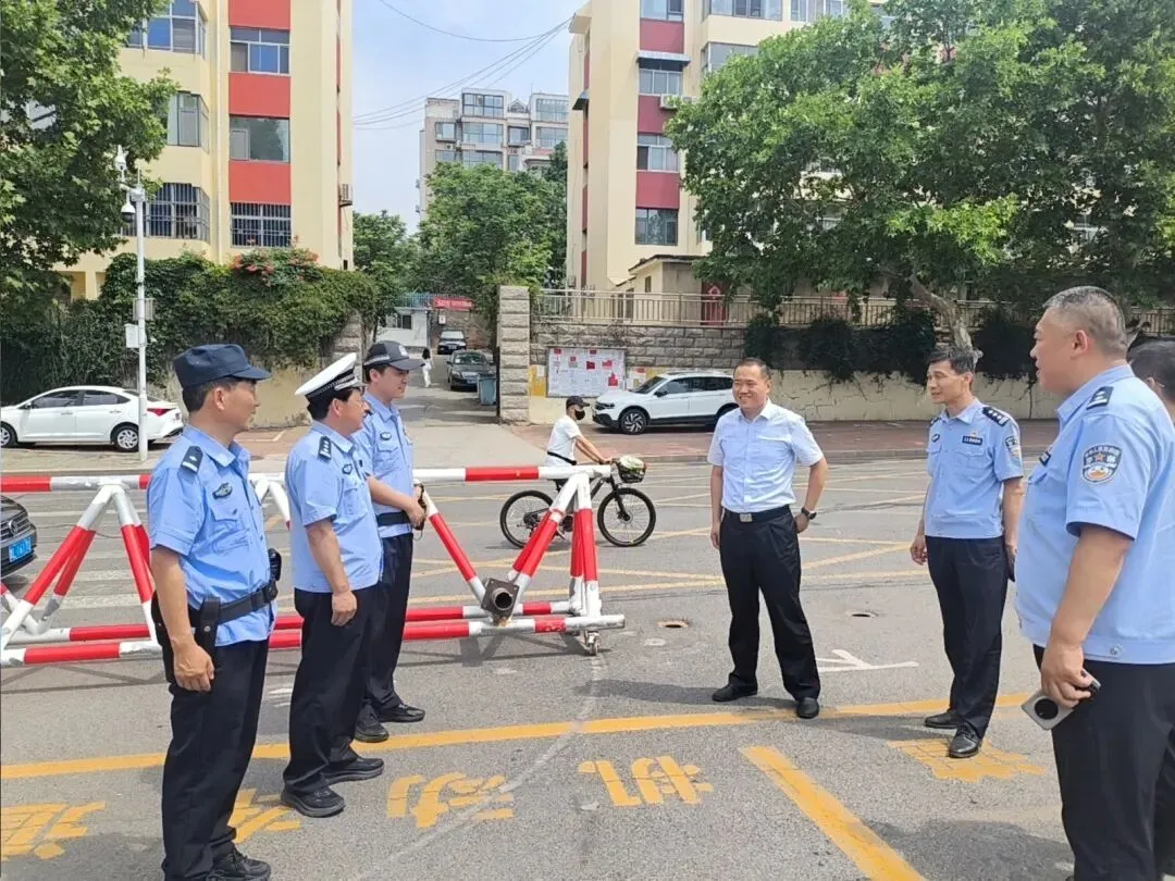 中考开考!护航!-第4张图片-四季读书网