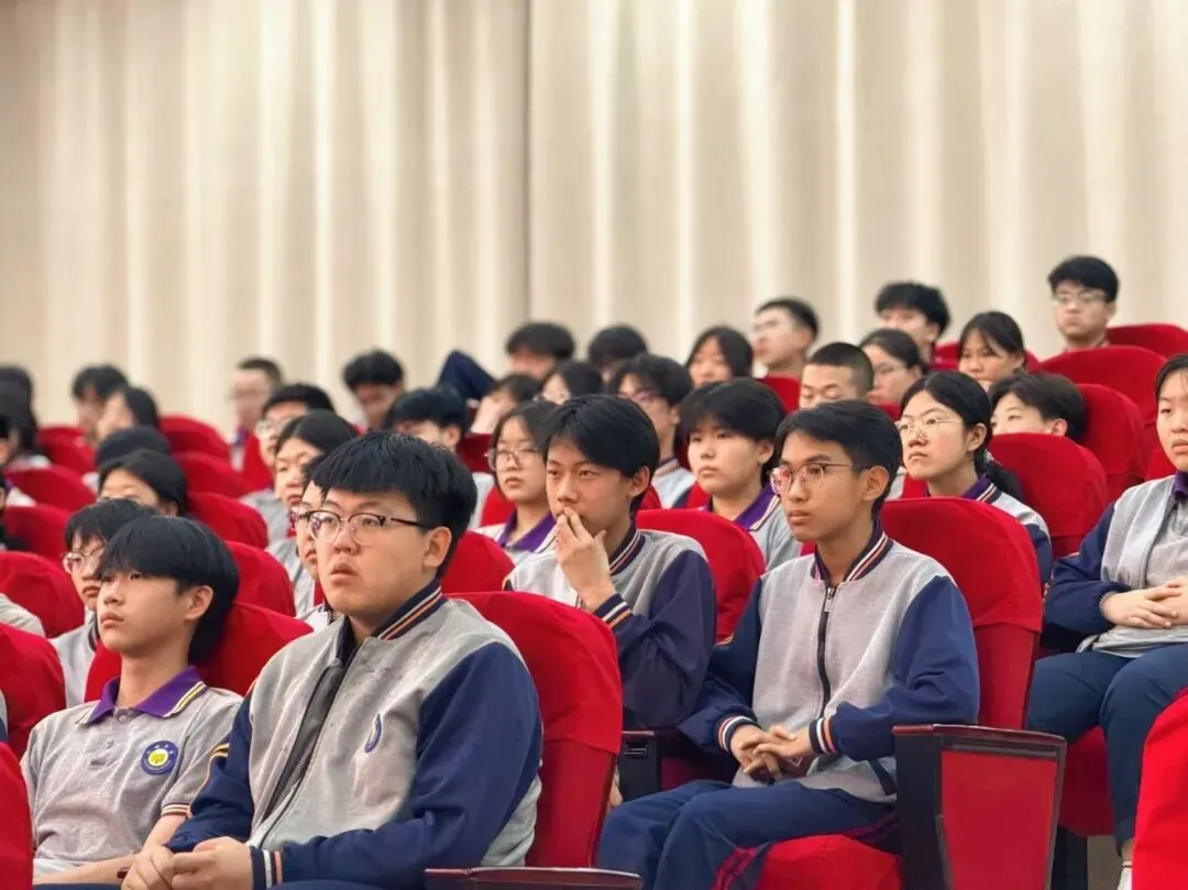 凝心聚力,决胜中考|泰华中学初三考前冲刺动员大会圆满落幕-第6张图片-四季读书网 凝心聚力,决胜中考|泰华中学初三考前冲刺动员大会圆满落幕-第6张图片-四季读书网