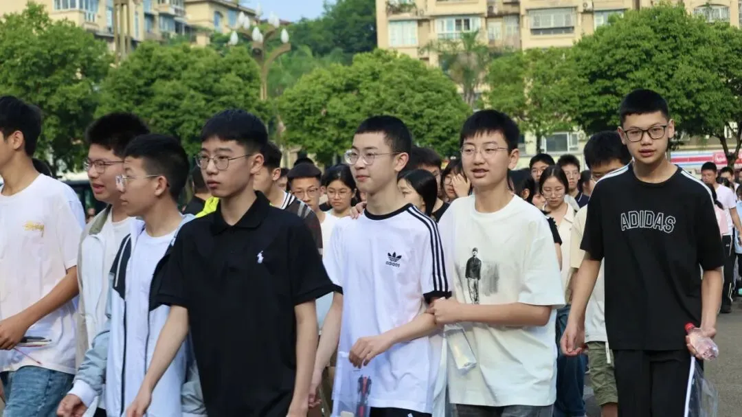 中考开考喽!快来为大邑3732名考生加油!-第5张图片-四季读书网 中考开考喽!快来为大邑3732名考生加油!-第5张图片-四季读书网