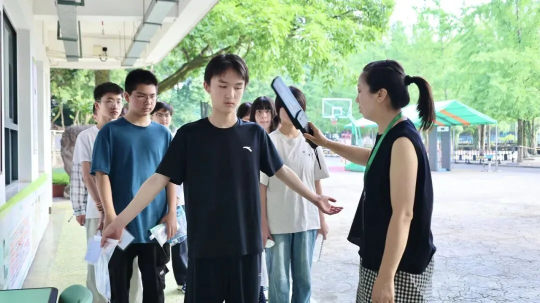 中考开考喽!快来为大邑3732名考生加油!-第14张图片-四季读书网 中考开考喽!快来为大邑3732名考生加油!-第14张图片-四季读书网