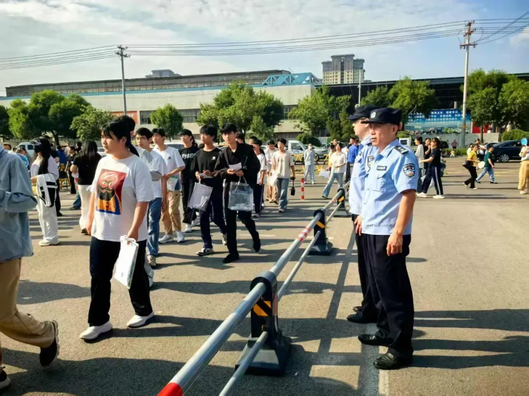 聊城中考首日,顺利交卷!-第4张图片-四季读书网