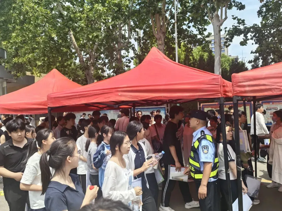 聊城中考首日,顺利交卷!-第11张图片-四季读书网