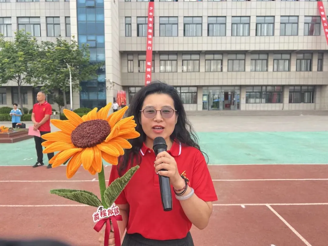 为梦想出征、为中考壮行——庆云云天实验学校2026年中考出征仪式-第19张图片-四季读书网 为梦想出征、为中考壮行——庆云云天实验学校2026年中考出征仪式-第19张图片-四季读书网