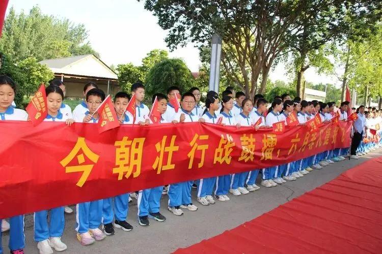 凌云壮志酬中考 青春逐梦正当时-第13张图片-四季读书网