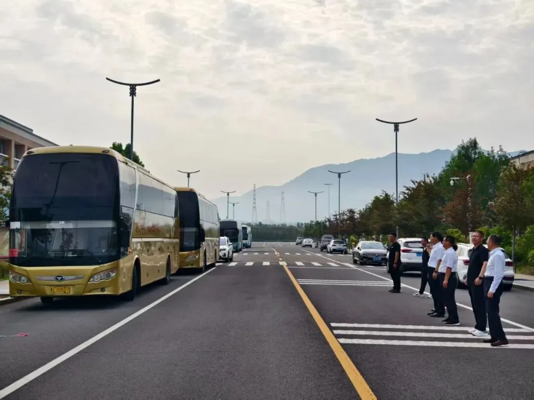 以爱为盾 护航中考——五莲县北京路中学暖心守护,为梦想助力!-第46张图片-四季读书网 以爱为盾 护航中考——五莲县北京路中学暖心守护,为梦想助力!-第46张图片-四季读书网