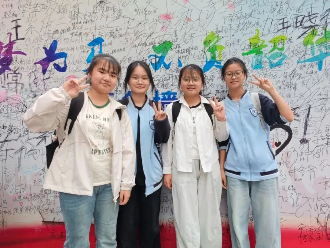 最后一课赴新程,凝心聚力战中考!-第9张图片-四季读书网