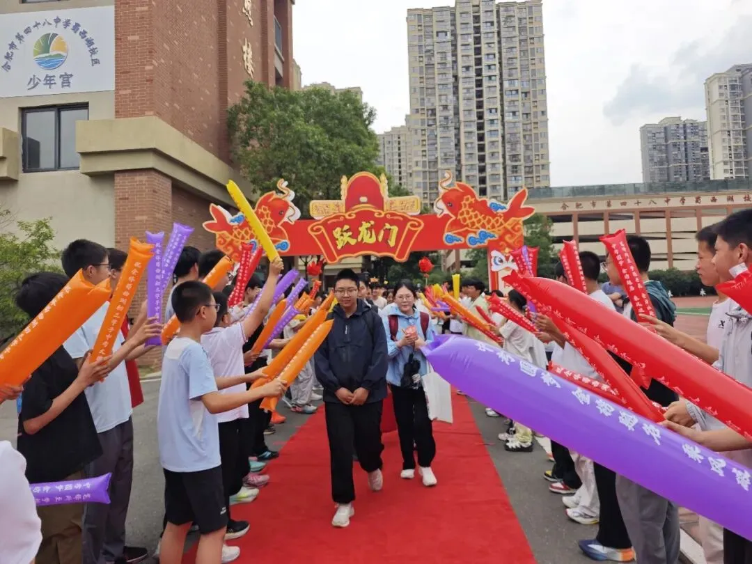 最后一课赴新程,凝心聚力战中考!-第11张图片-四季读书网