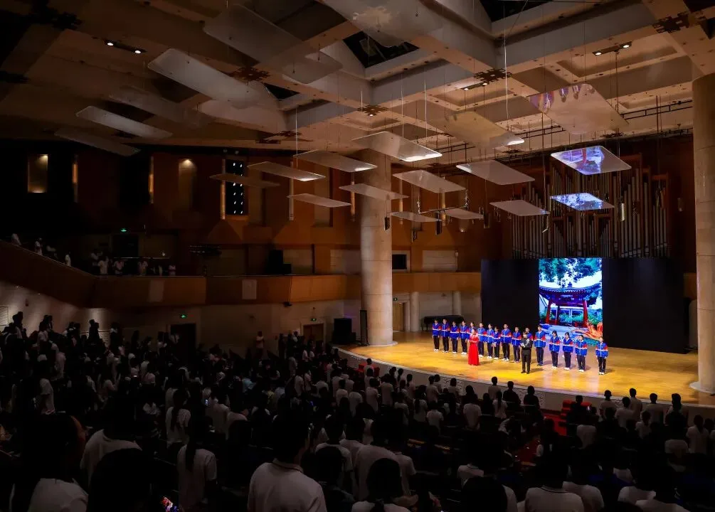 中考倒计时10天:向夏风许愿 在山海相见——北京市第五中学分校2026届初三年级毕业典礼-第41张图片-四季读书网 中考倒计时10天:向夏风许愿 在山海相见——北京市第五中学分校2026届初三年级毕业典礼-第41张图片-四季读书网
