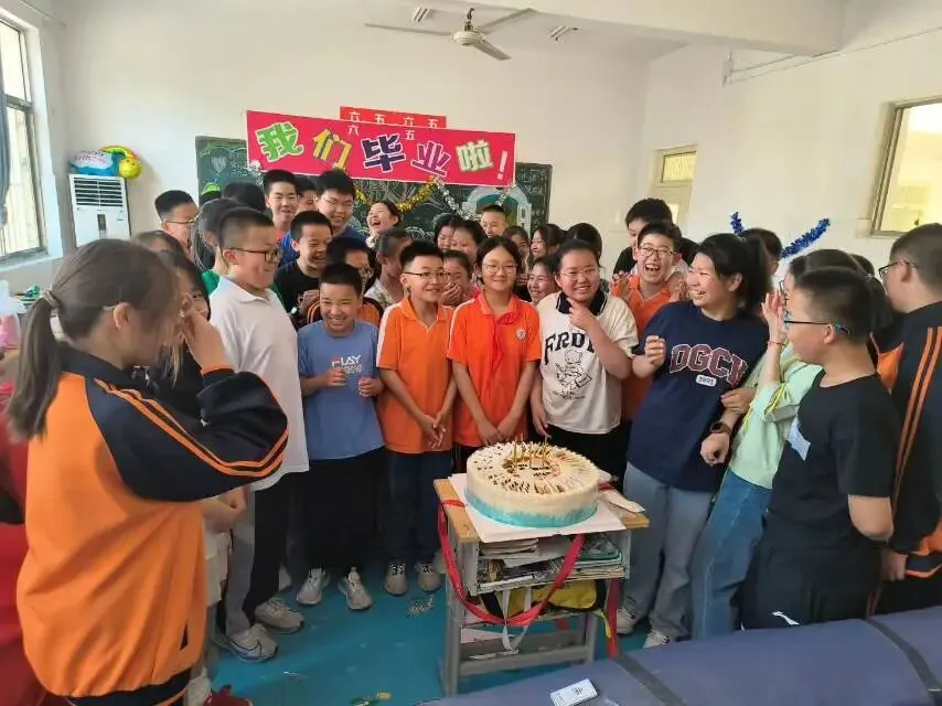 中考加油,金榜题名!-第1张图片-四季读书网