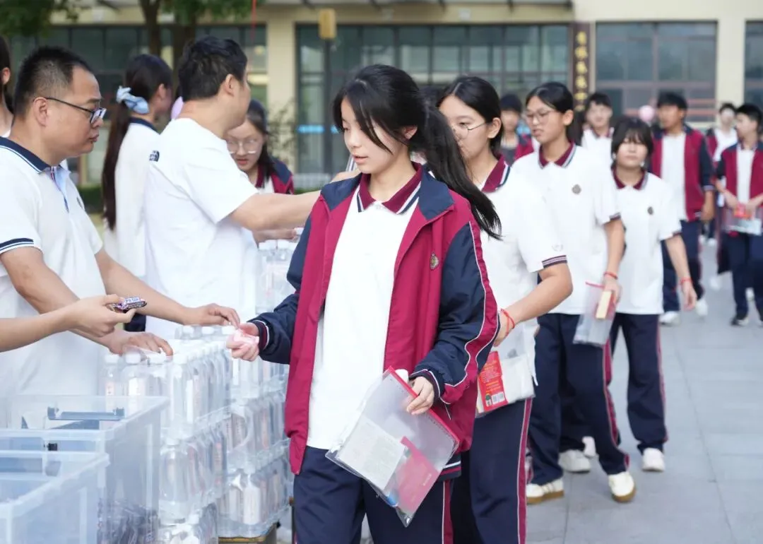 2026中考加油 !愿你乘风破浪,归来皆是荣光!-第10张图片-四季读书网 2026中考加油 !愿你乘风破浪,归来皆是荣光!-第10张图片-四季读书网